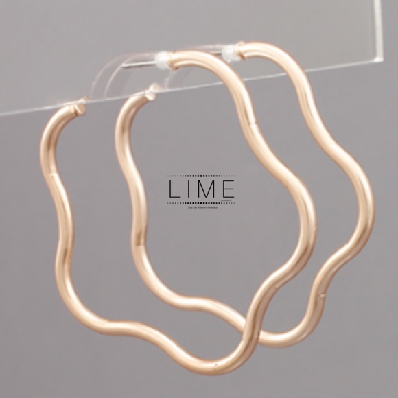 Wavy Thin Hoops - Picture 1 of 3